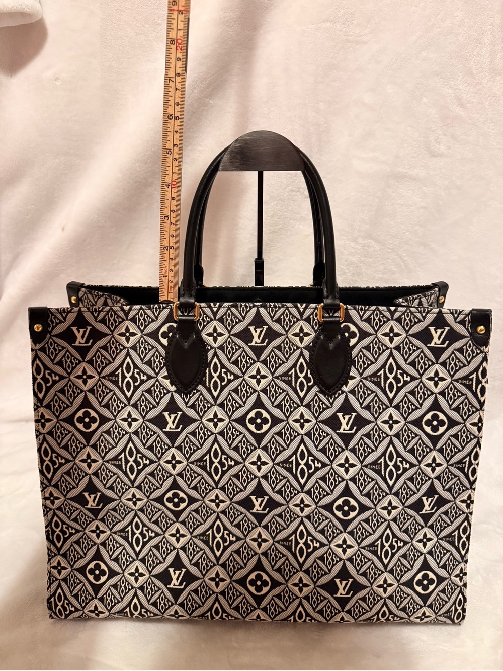 Limited Edition Louis Vuitton OTG GM Tote “Since 1854” Collection With Microchip - Picture 3 of 16